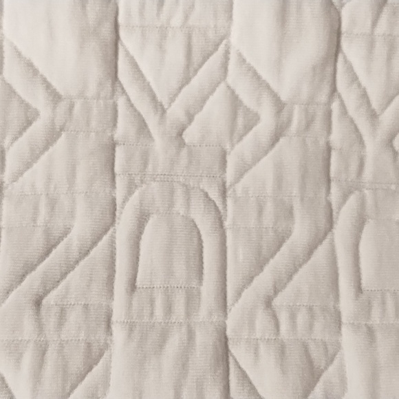 DKNY pullover sweater - Picture 2 of 6